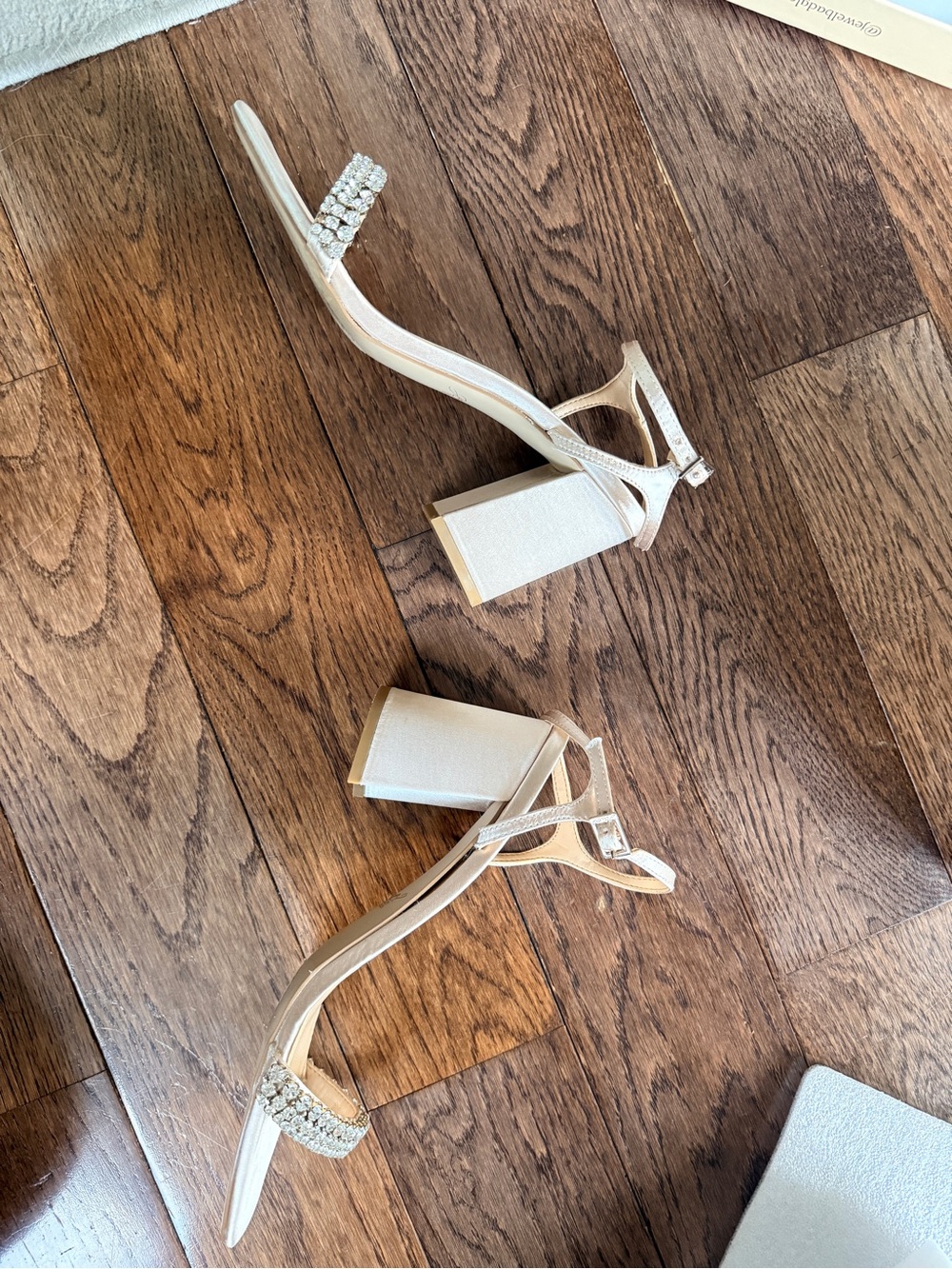 Jewel Badgley Mischka Lori Crystal Block Heel Sandals Champagne Satin Size 9 - Picture 8 of 14